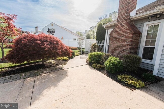 Foto del edificio - 239 Oakridge Dr