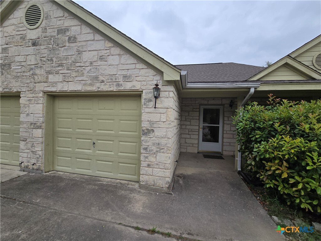 Foto principal - 109 Quail Run Dr