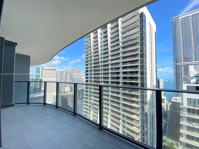 Building Photo - 1000 Brickell Plaza