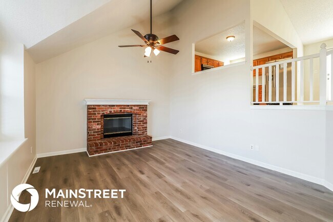 Foto del edificio - 820 NW Rosaceae Dr