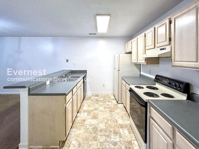 Building Photo - 2703 Westgate Cir