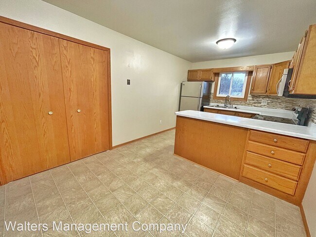 Foto del edificio - 3 br, 1 bath House - 621 Hartridge Dr.