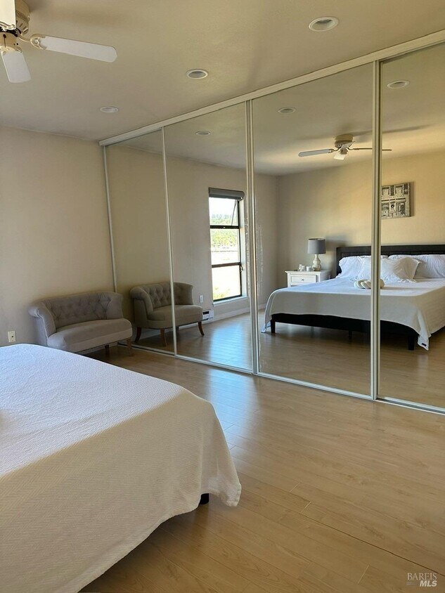 Foto principal - 100 Marin Center Dr