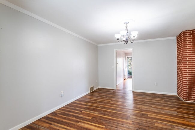 Foto del edificio - Convenient to Downtown Brevard