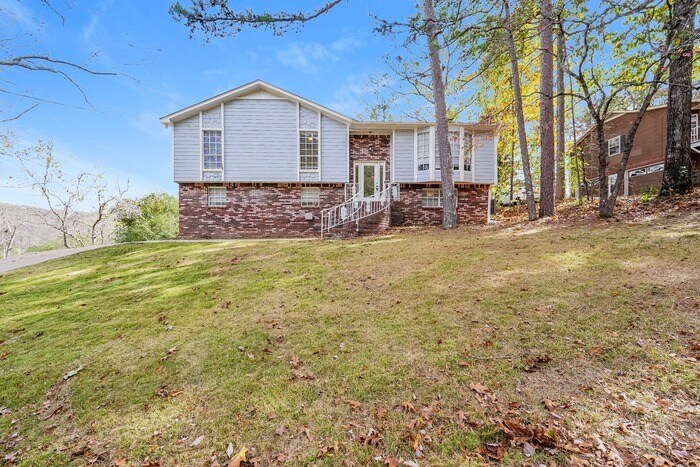 Primary Photo - Stunning 3 Bedroom in Pinson