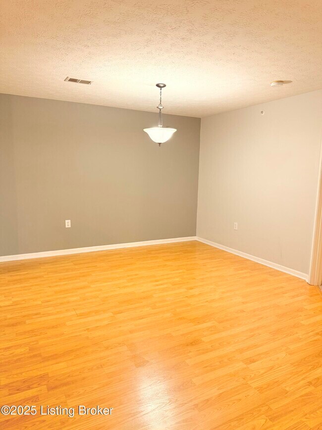 Foto del edificio - 10303 Trotters Pointe Dr