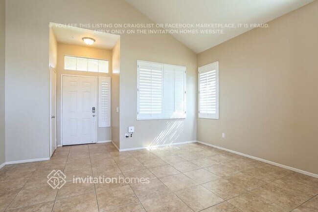 Building Photo - 1420 Sunswept Dr