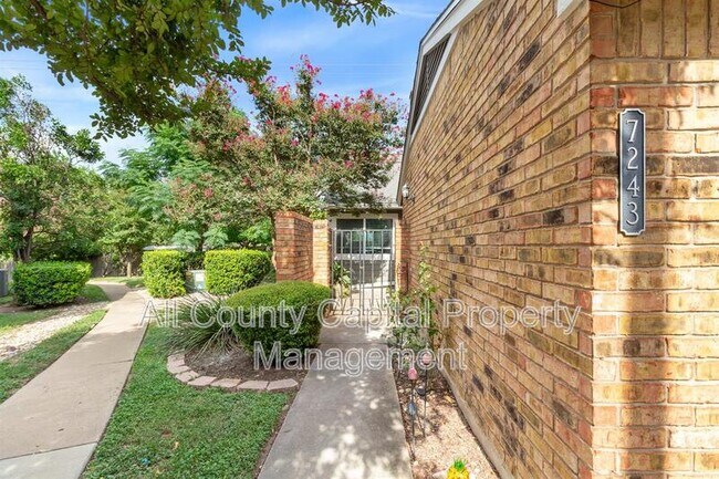 Building Photo - 7243 Coronado Cir