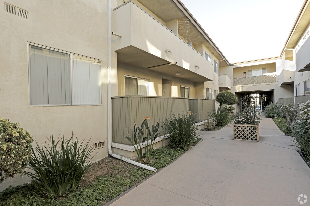 Foto del edificio - Anza North Apartments