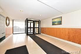Foto del edificio - 87-20-87175 175th St