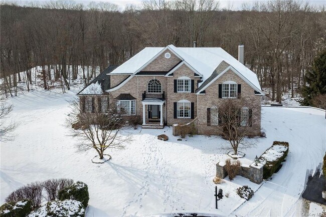 Building Photo - 14 Revere Ct