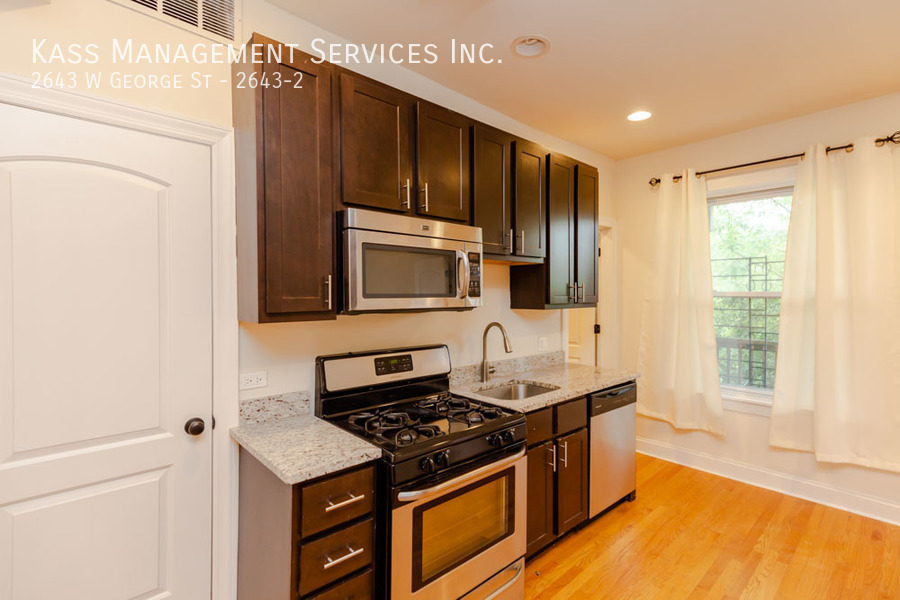 Foto principal - 2643 W George St