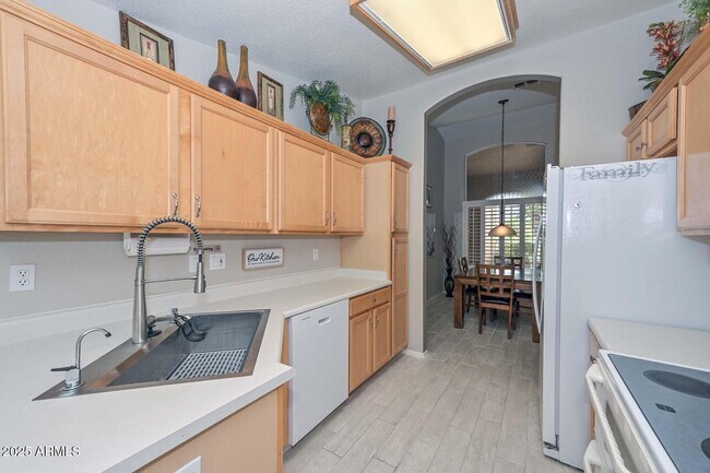 Foto del edificio - 19405 N 83rd Dr