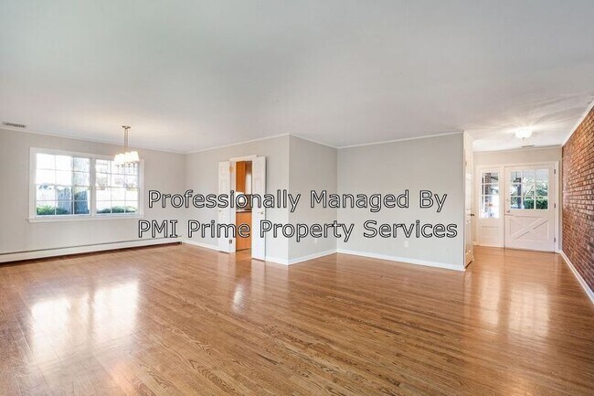 Building Photo - 28 Turtle Rd