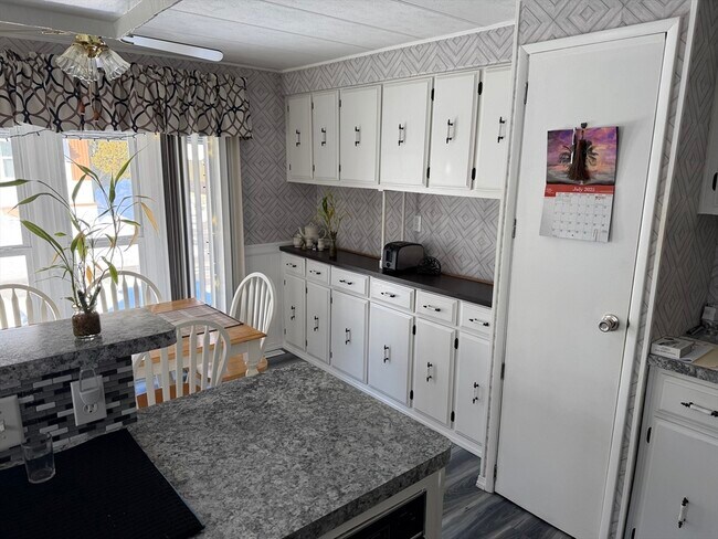 Foto del edificio - 100 Phelps St