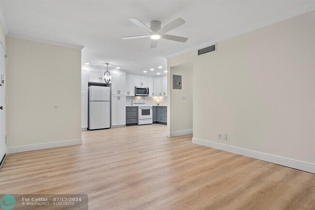 Building Photo - 9 Jacaranda Dr