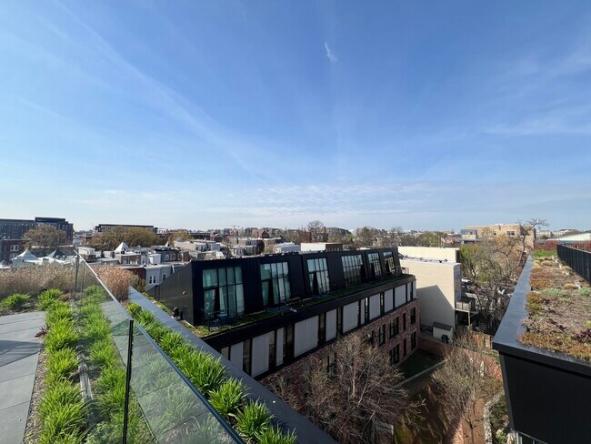 Foto del edificio - 57 N St NW