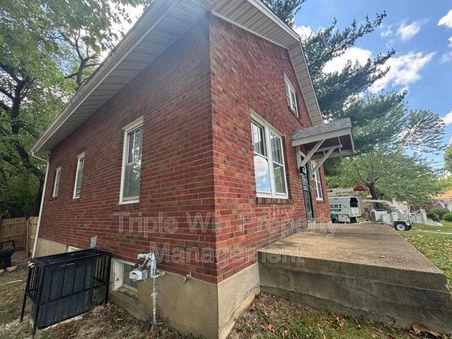 Building Photo - 424 Abston St