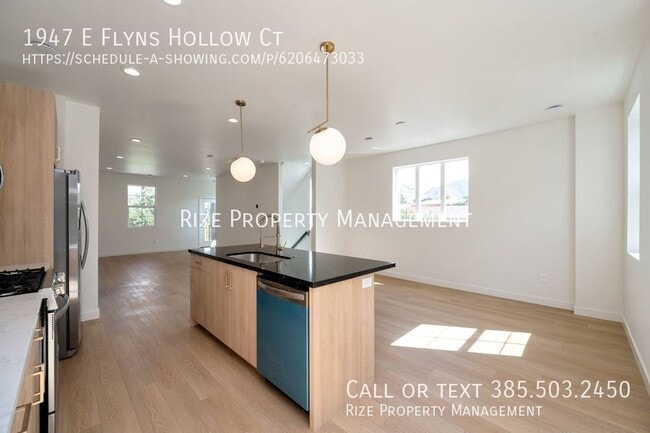 Photo - 1947 Flyns Hollow Ct Townhome