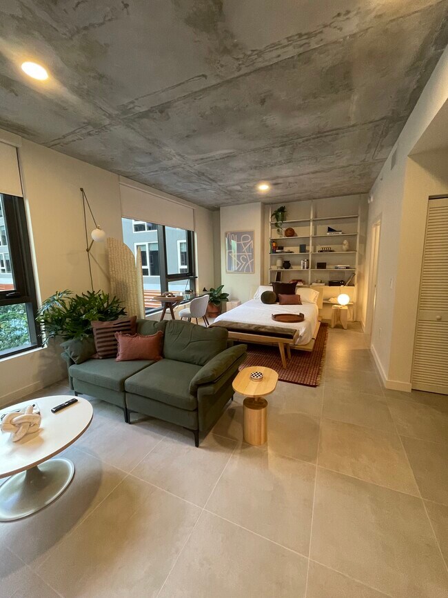 Foto del edificio - 349 NW 31st St