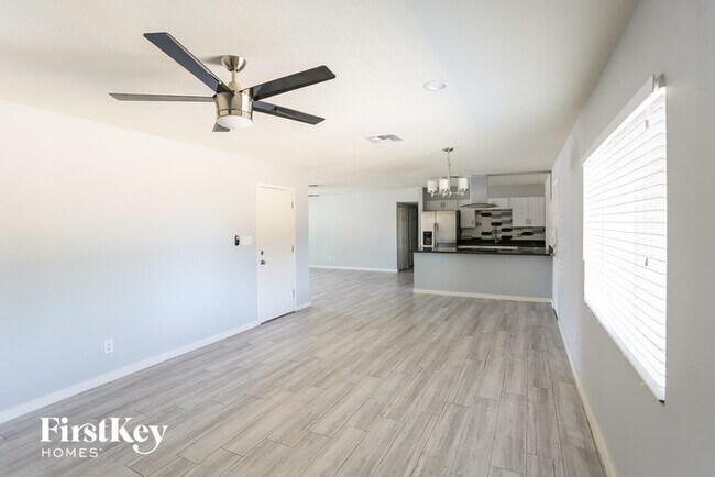 Foto del edificio - 12807 N 31st St