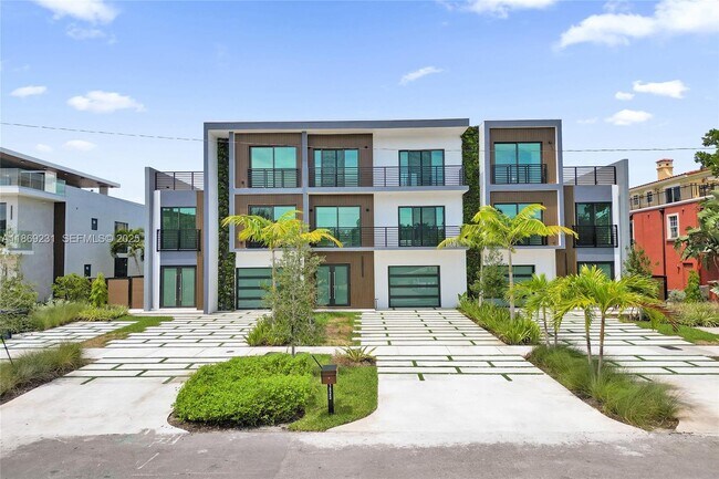 Foto del edificio - 1825 NE 26th Ave