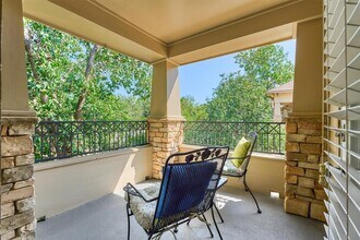 Building Photo - 87 Woodlily Pl