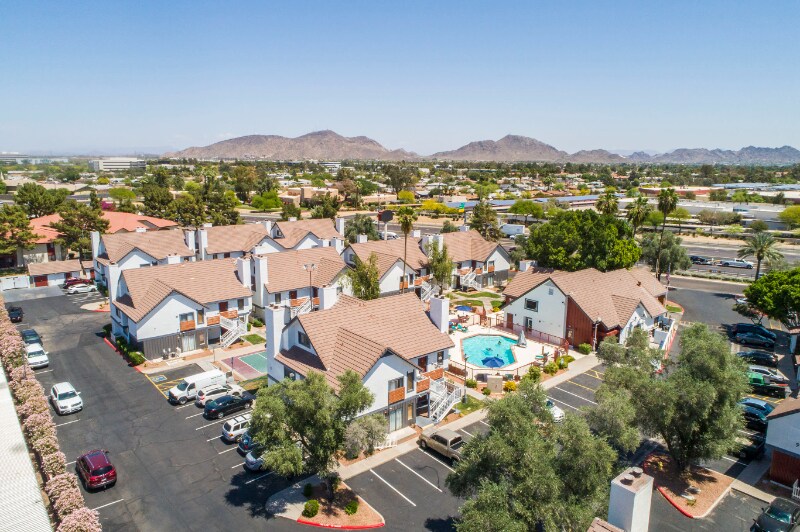 Foto principal - 8242 N Black Cyn Hwy