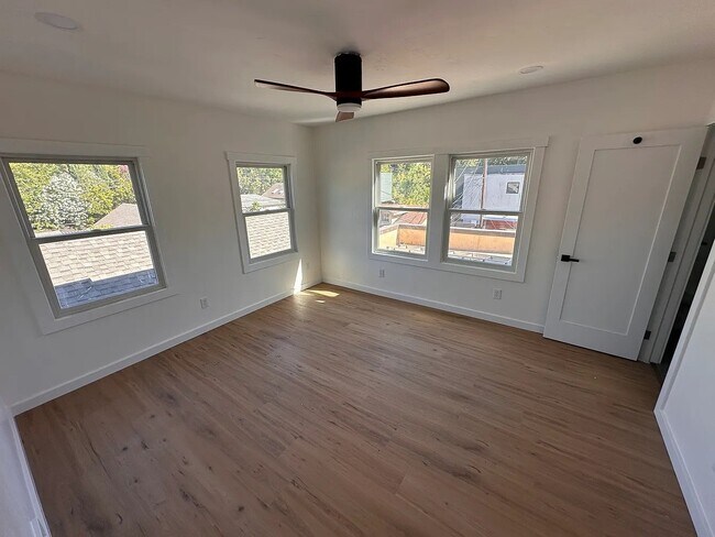 Foto del edificio - 3610 Folsom Blvd
