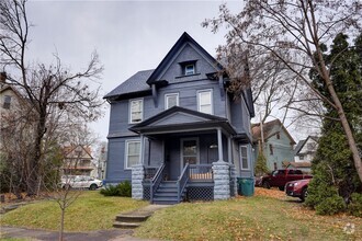 Building Photo - 32 Rowley St