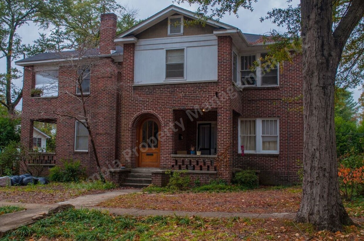 Primary Photo - 1305 Maple St