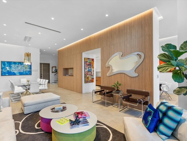 Building Photo - 3753 NE 214th St