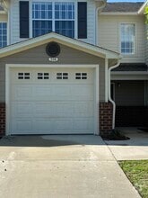 Building Photo - 791 Majestic Dr