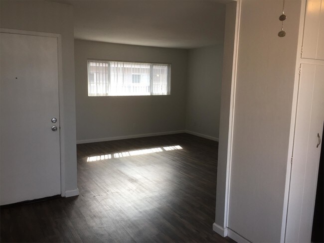 Building Photo - 777 Seacoast Dr