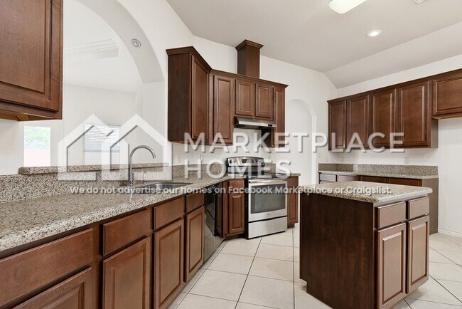 Building Photo - 3531 Heritage Cir