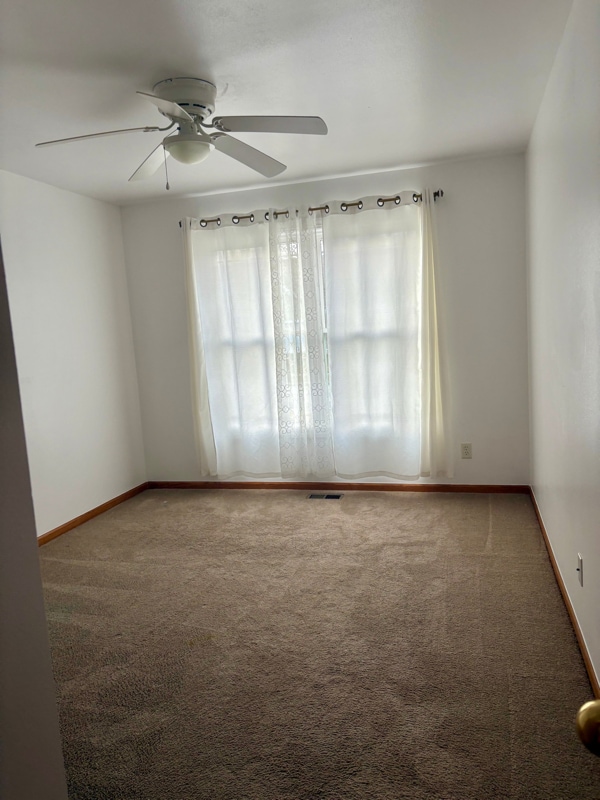 Building Photo - 2108 Oakbrook Dr