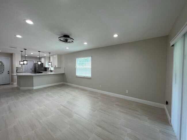 Foto del edificio - 2 br, 1 bath House - 1304 Candlewyck Dr