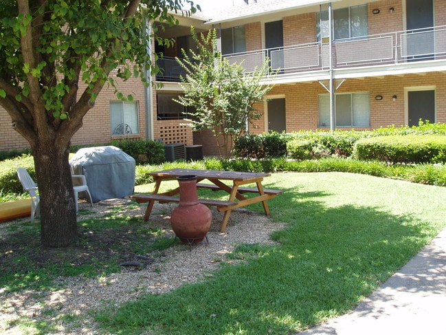 Back Yard - 6205 Oram St