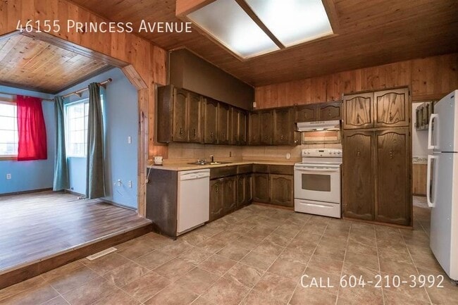 Building Photo - Rustic Home In Downtown Chilliwack