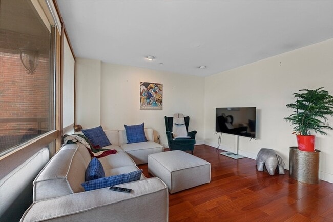 Foto del edificio - 241 Perkins St