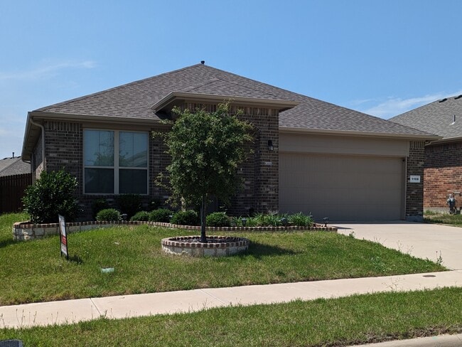 Photo - 1108 Bowlus Dr (Fort Worth, TX) House
