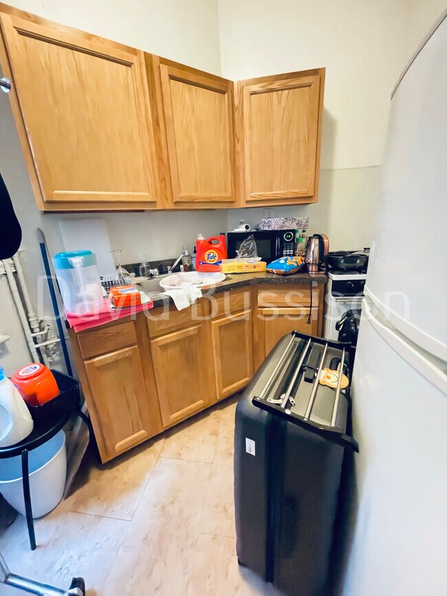 Building Photo - 5 Walbridge St