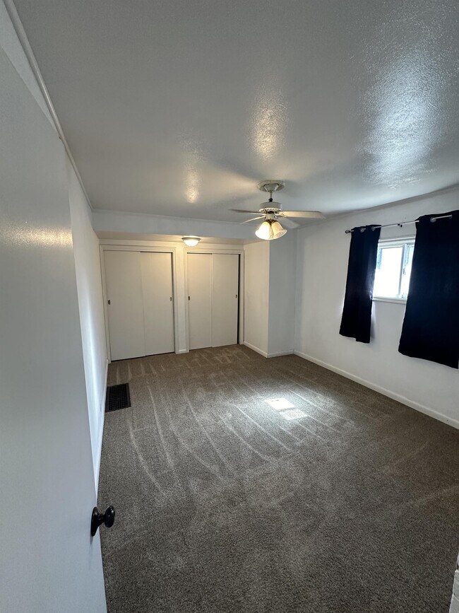 Foto del edificio - 120 E 17th St