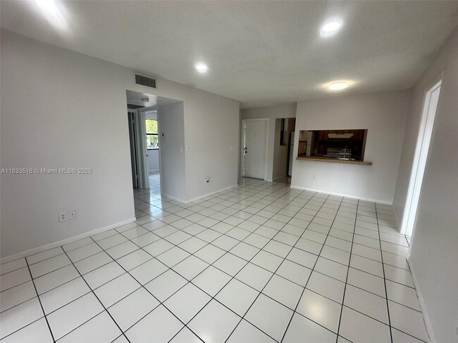 Building Photo - 9808 Hammocks Blvd