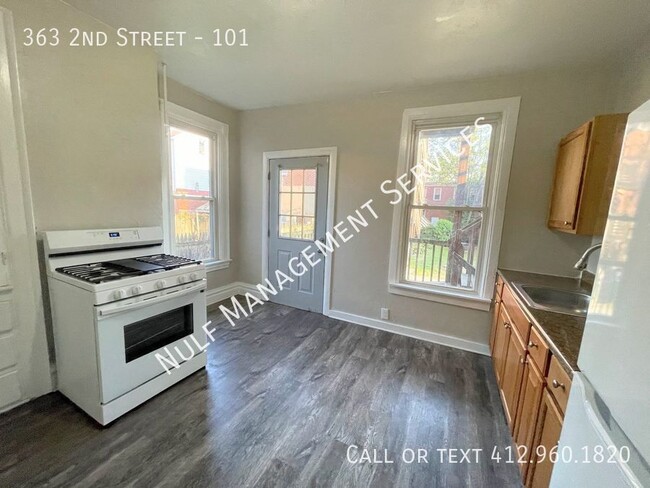 Foto del edificio - Eligible for Section 8: 3 Bed, 1 Bath Apar...