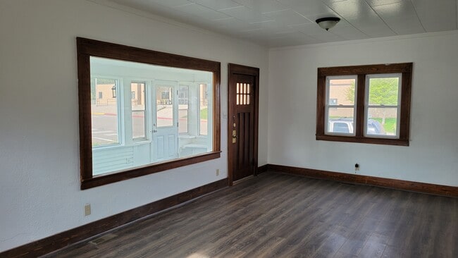 Building Photo - 1381 3rd St