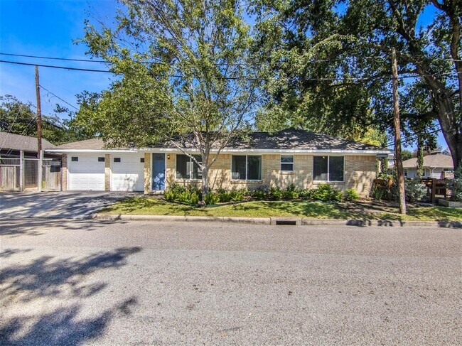 Building Photo - 4601 Michaux St