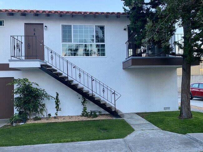 Foto del edificio - 8162 La Paz Dr