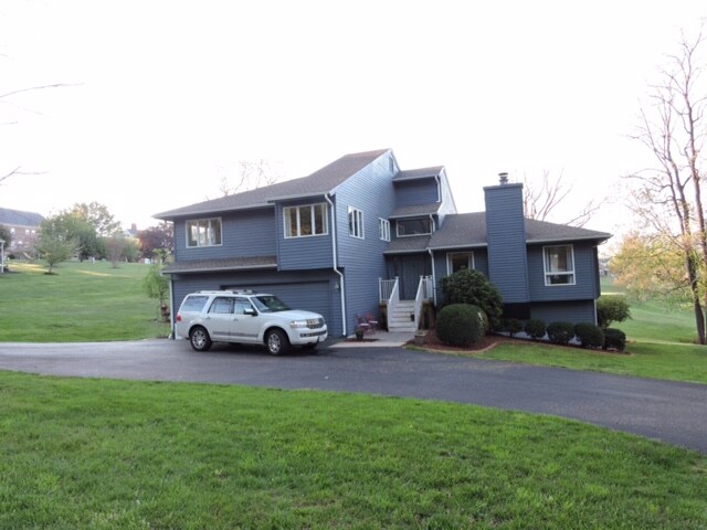 Foto principal - 103 Lake Ridge Dr