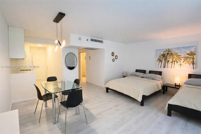 Foto del edificio - 100 Lincoln Rd